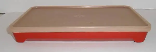 Tupperware Hot Dog/Bacon/Deli Keeper
