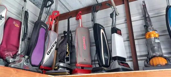 STORAGE UNIT SALE COME GET SOME STUFF CHEAP