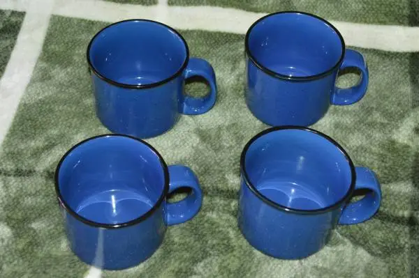 Vintage Marlboro Unlimited Set of 4 Blue Speckled Coffee Mugs, 14 Oz