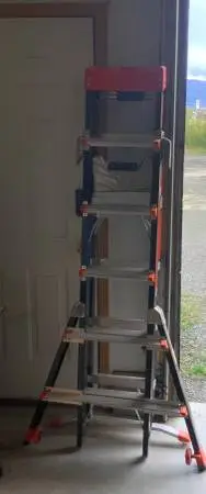 Solid ladder, like new, fair price