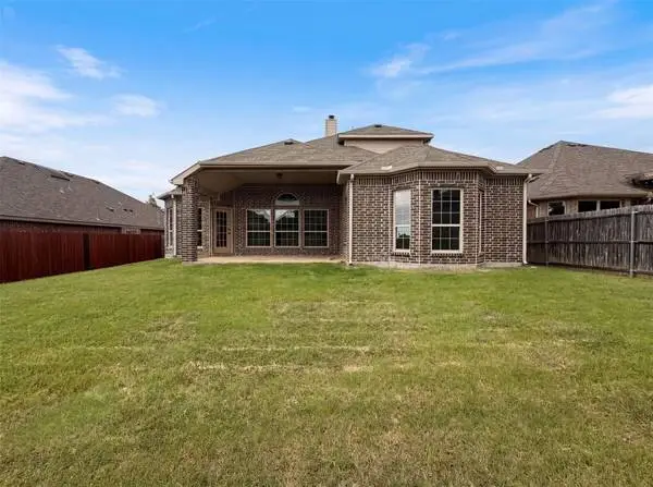 New Paint, Cozy Fireplace, Relaxing Patio!