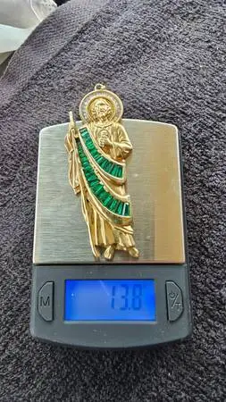 10k Jesus pendant