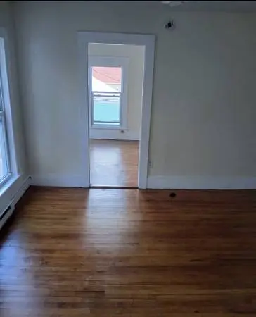 Cozy Quiet 2-BR 1 Bath Pets Allowed