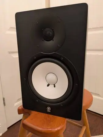 Yamaha HS80M studio monitors
