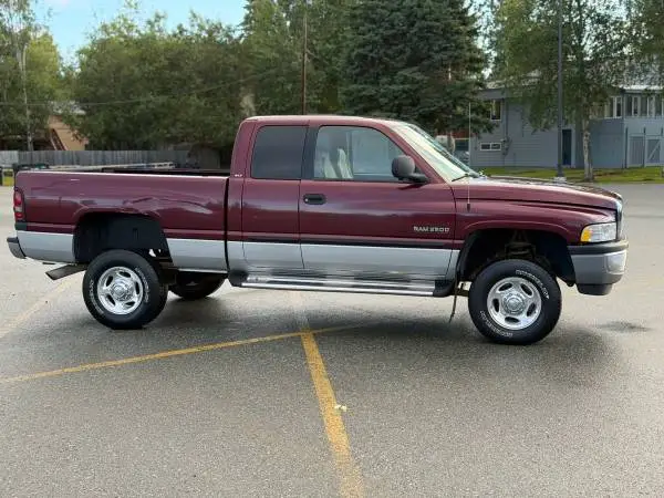 01 Dodge R2500 5.9 Cummins 24valve w/6Speed