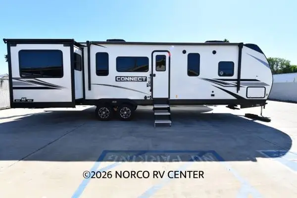 Great Layout! 2023 KZ Connect 312RE Travel Trailer-2 A/Cs-2 Slideouts