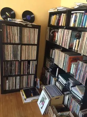 I Buy Records, CDs, and Cassettes! I Come To You!
