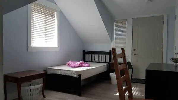 International student wanted, single bedroom, Nanaimo Station