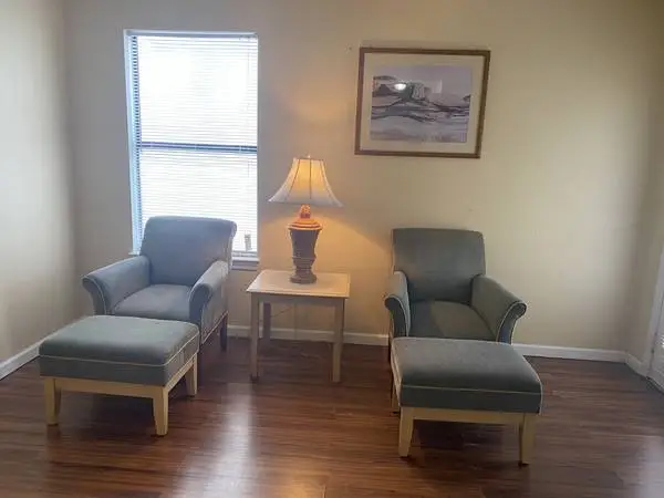 QUEEN MARY INN - Best Affordable Hotel In Town!