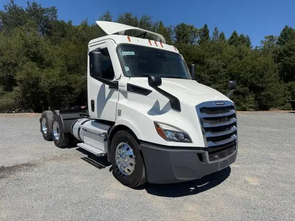 2020 Freightliner Cascadia Day Cab For Sale (u13563)