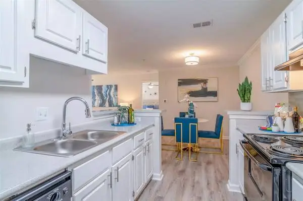 A location to envy! Stunning 2 bed, 2 bath ready for you.