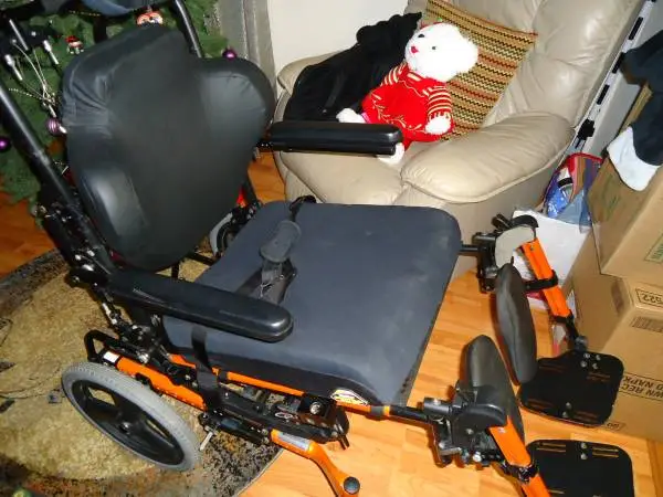 * Quickie Irus custom handicap Wheelchair with reclining seat