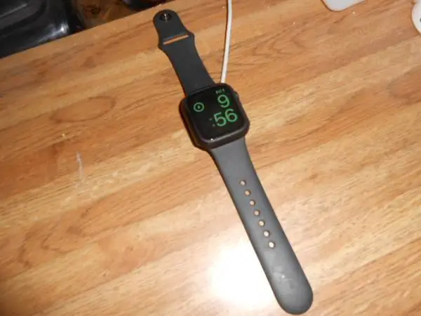 Apple Watch SE 40mm 2nd Gen / Like New / Trade?
