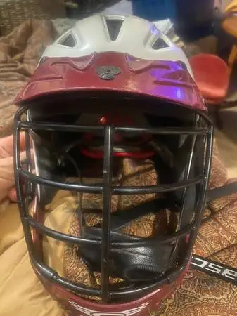 CASCADE Lacrosse Helmet. Good for boys or girls (goalie)