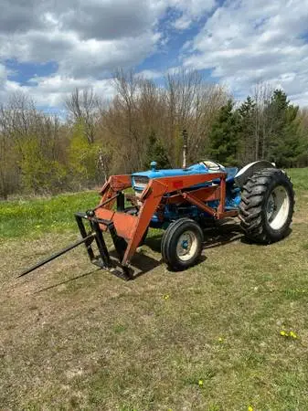 1975 Ford 4000 Tractor