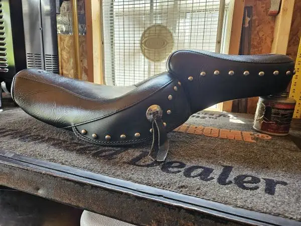Usa Mustang original studded motorcycle seat