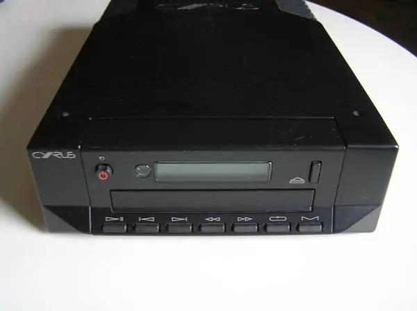 CYRUS dAD3 CD PLAYER__ PARTS OR REPAIR__ ENGLAND