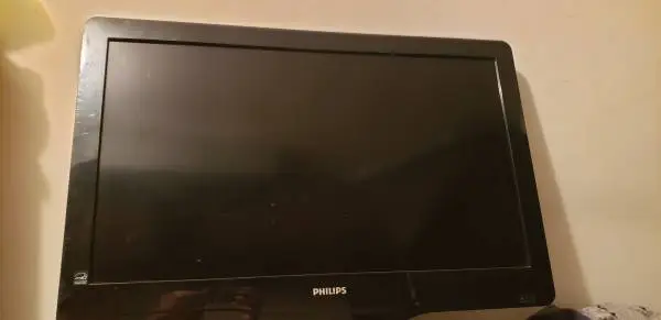 32 in Phillips flat-screen TV