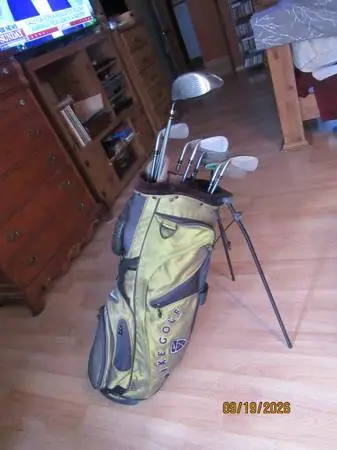Nice Nike Golf Set In Nike Golf Bag