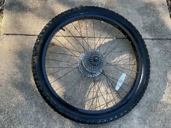 26” Wheel x 2.5” disk brake