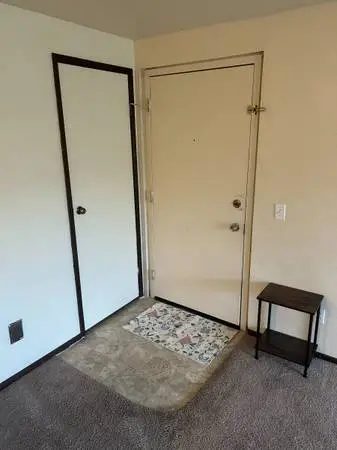 Wow! Youll love this amazing 1 bed 1 bath home in Anchorage