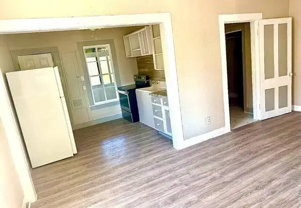 Nice!! 0/1 Efficiency Apartment $1,100