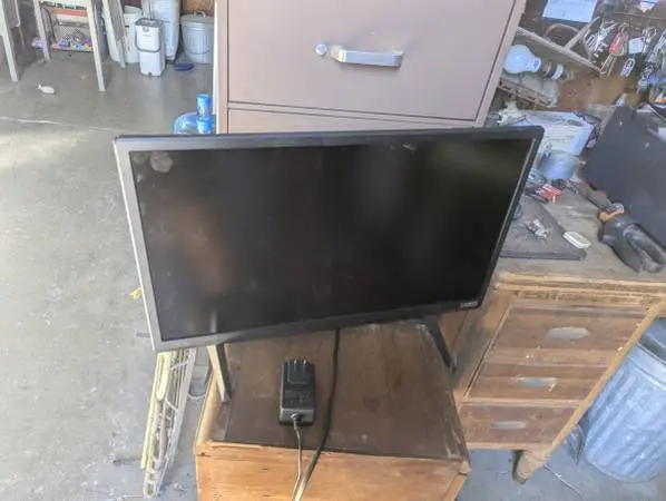 VIZIO 24 LED TV