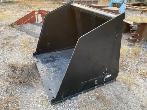 SKID STEER 1 YARD TRASH BUCKET