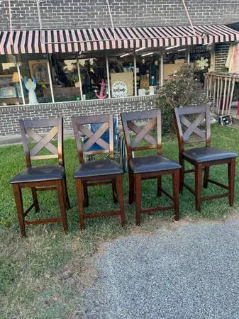 Set of 4 Wooden Counter-Height Barstools