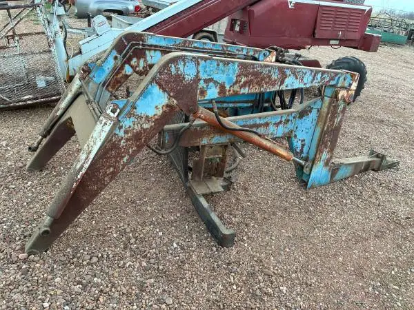 Allied Tractor Loader