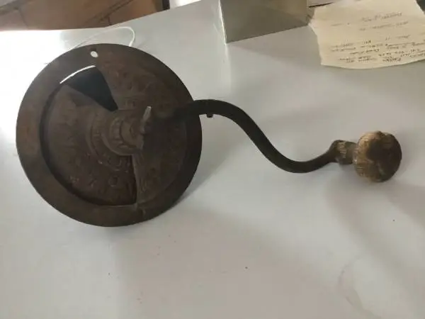 Antique cast iron top to coffee grinder