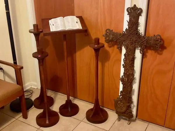 Estate sale , Mementos from the Brothers of the Sacred Heart
