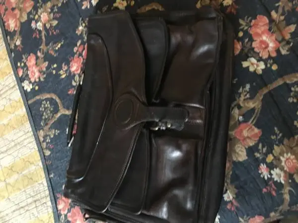 Mens vintage very thick leather briefcase 💼
