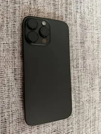 Unlocked iPhone 16 Pro Max