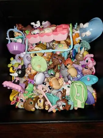 Littlest Pet Shop Toy Set