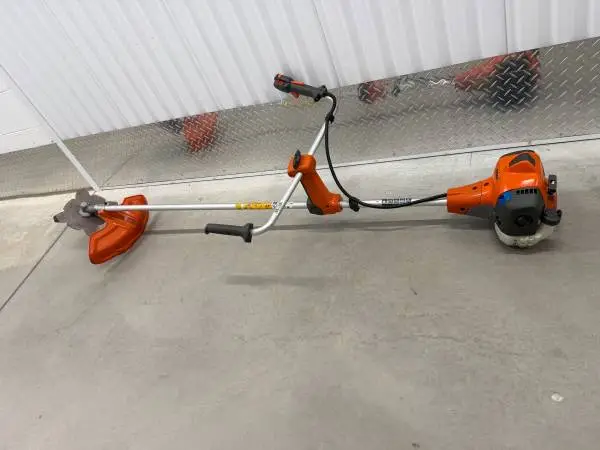 Husqvarna Brushcutter Similar to RedMax Stihl Echo