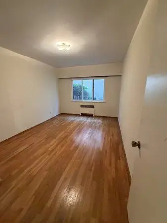 Pet Friendly 2 Bedroom in Kerrisdale - Unit 101 at 6040 E Blvd