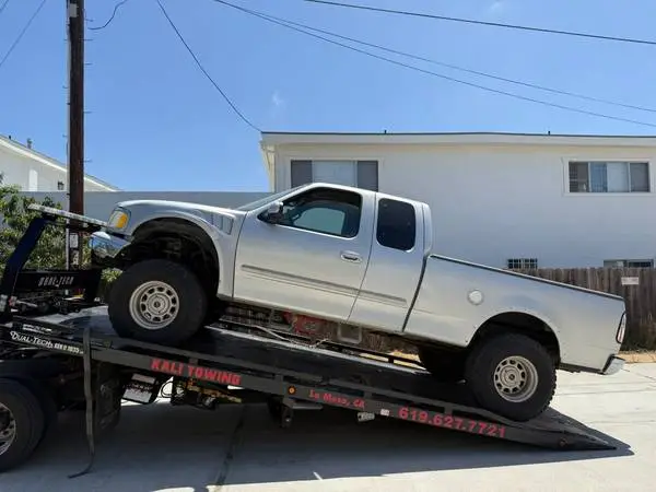 Tow Towing Truck Road service