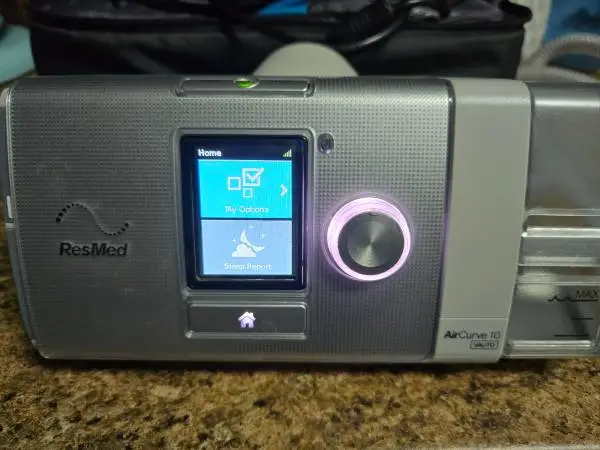 CPAP MACHINE WITH ACCESSORIES AND CASE