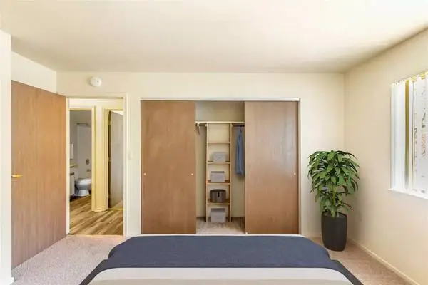 Bright and beautiful 1 bed / 1 bath! Dont wait to call us home!