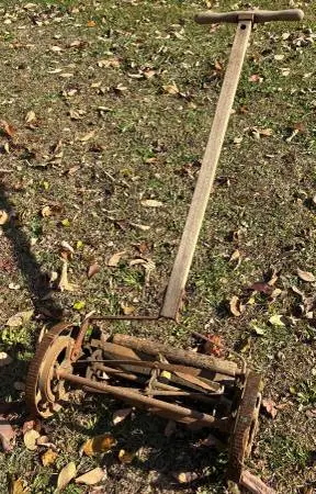 Antique Push mower, Mount Vernon Ohio