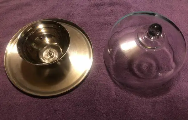 STAINLESS STEEL PEDESTAL CAKE STAND WITH GLASS DOME LID COVER