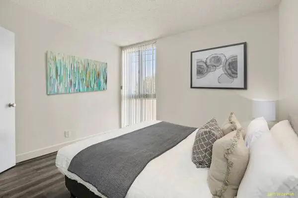 2 Bedroom in Amazing North Hills ^ Laminate Flooring ^ Balcony