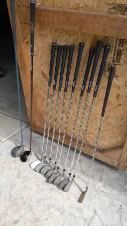 Complete golf clubs set