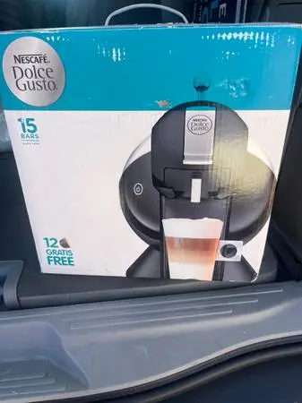 NESCAFE Dulce Gusto COFEE Maker (uses pods) - NEW IN BOX