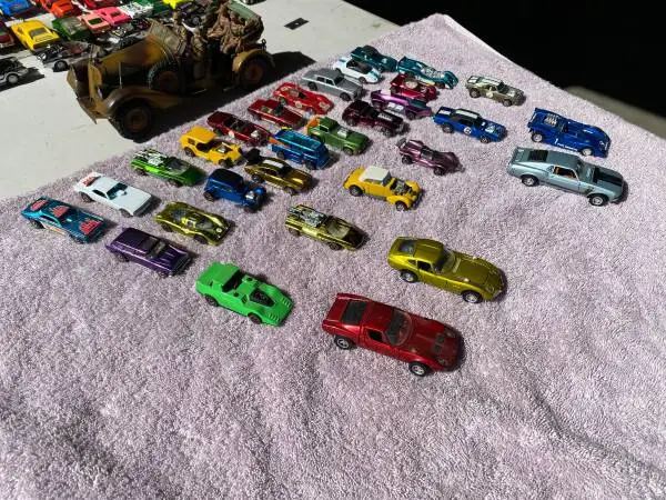 WANTED HOT WHEELS and OLD TOYS