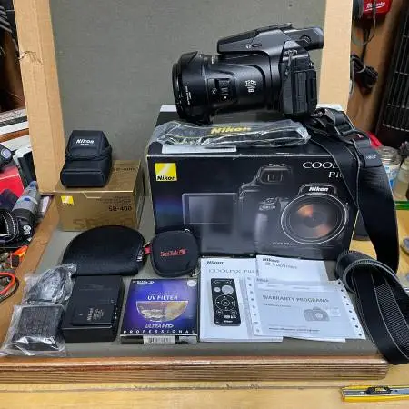 NIKON P1000, SB400 FLASH, REMOTE, FILTERS, 2 BATTERIES, IMMACULATE!!!