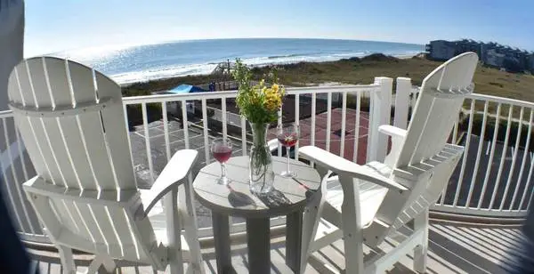 Stunning Direct oceanfront avail summertime 25 July St Regis