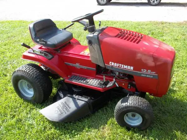 **BROKEN OR NON RUNNING MOWERS WANTED**