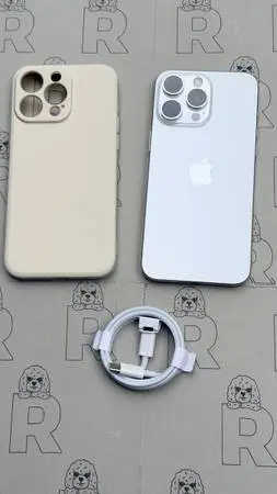 IPhone 15 Pro Max 256g Factory unlocked Silver